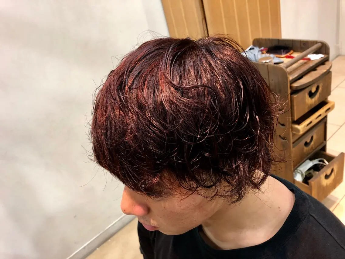 カラー パーマ メンズ メンズハイライト ハイライトカラー 神崎 拓人のヘアスタイル