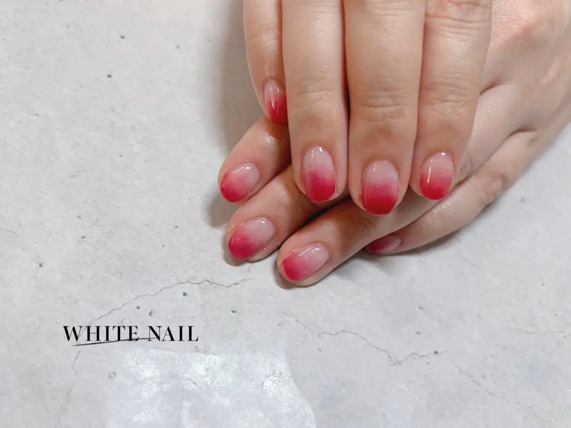 ネイル グラデーション ハンドネイル WHITE NAIL ホワイトネイルのネイルデザイン