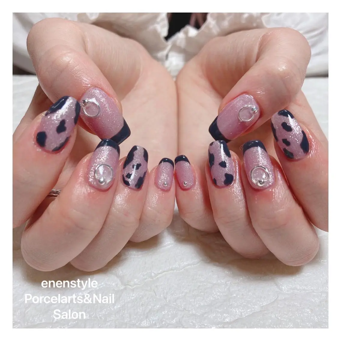 ミディアム ネイル ハンドネイル 🐾enen style 🐾のネイルデザイン