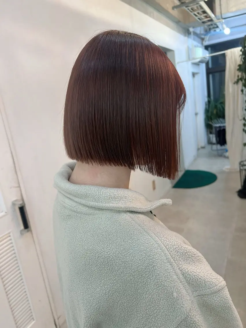 ショート カラー ブラウンカラー ボブ YUI ハイトーンカラーのヘアスタイル