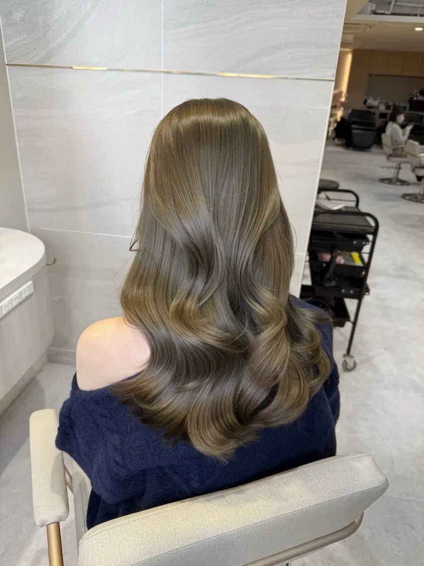 ロング カラー ベージュカラー ブリーチ ダブルカラー ブリーチなしカラー カット ヘアカラー 透明感カラー🌿 グレージュ🐺陽介のヘアスタイル