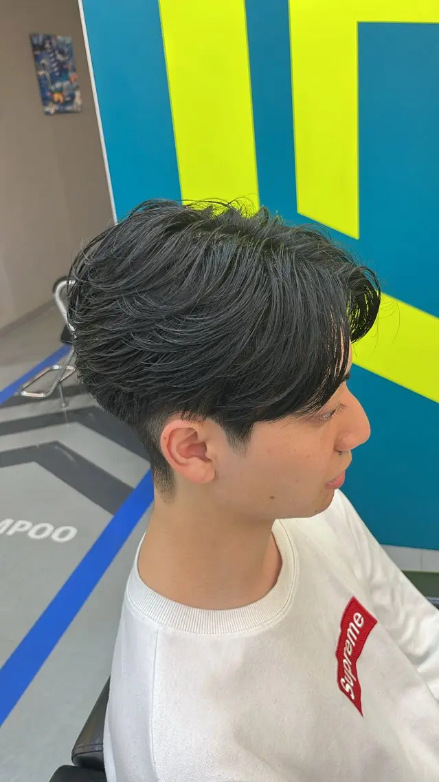 メンズ センターパート 波巻き得意 メンズ美容師/松井陸のヘアスタイル