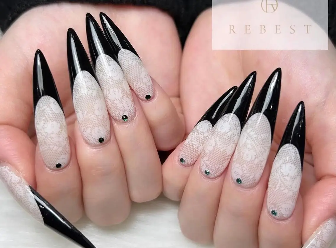 ネイル REBEST京橋 🦋Curumiのネイルデザイン