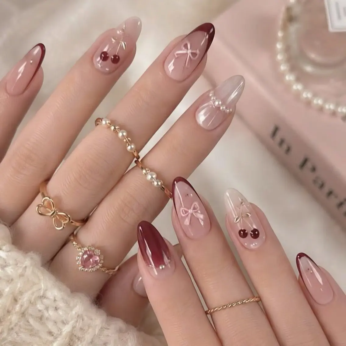 ネイル ボルドー フレンチネイル ジェルネイル ガーリー 韓国ネイル ハンドネイル フットネイル Umee Nailのネイルデザイン