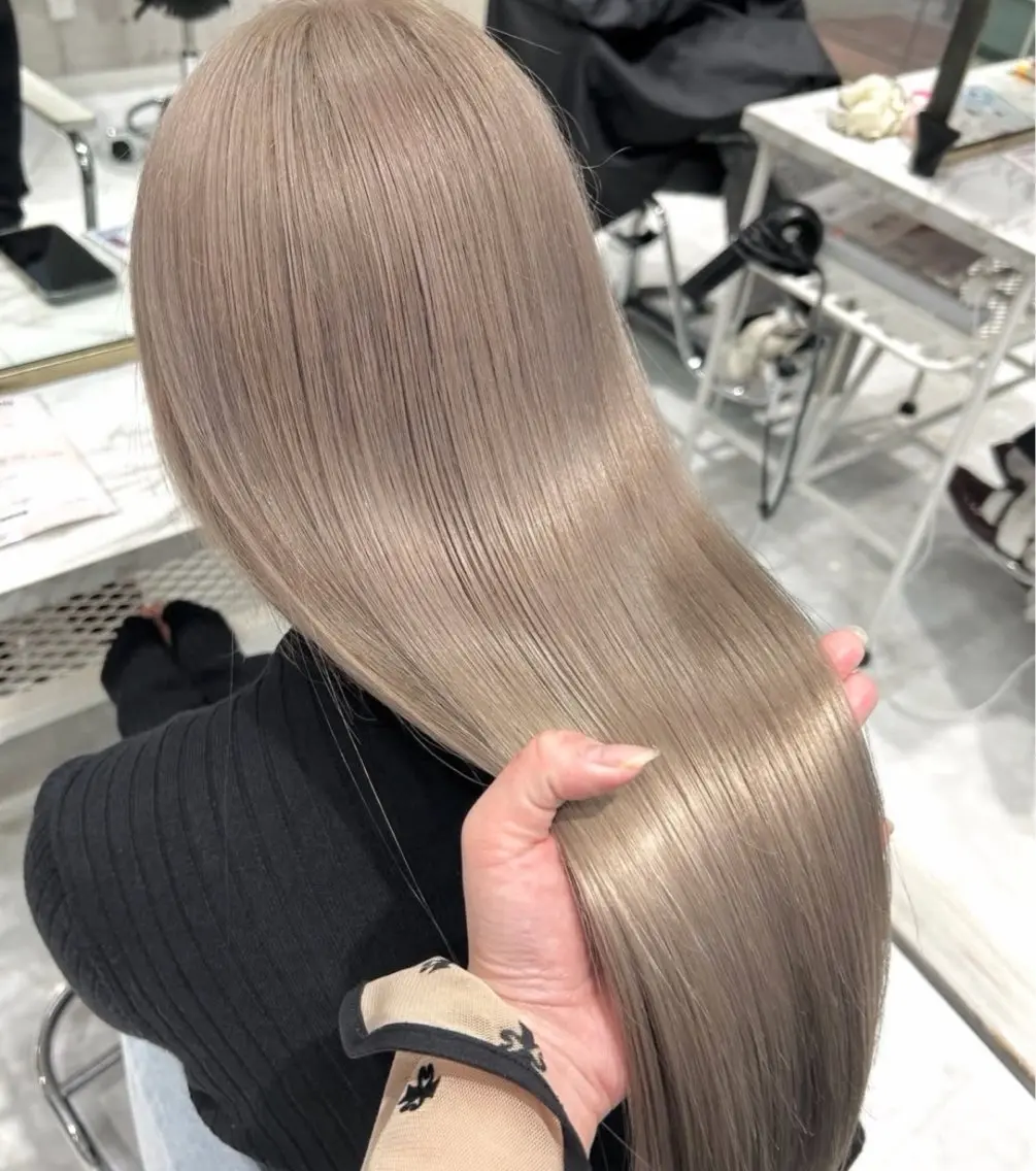 ロング カラー ヘアカラー トリートメント 💋色気ハイトーン 💋HARUKAのヘアスタイル