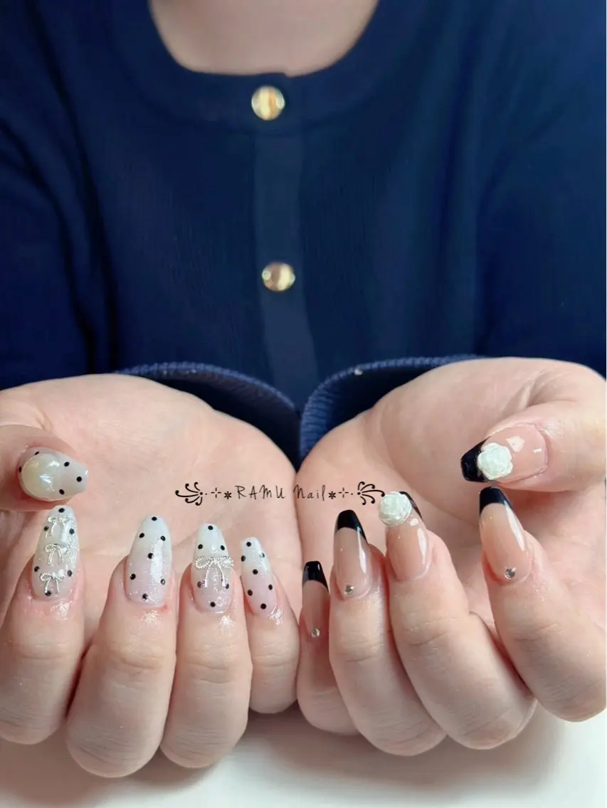 ネイル チークネイル フレンチネイル グラデーション キラキラネイル 韓国ネイル ハンドネイル RAMU Nail 恵比寿店のネイルデザイン