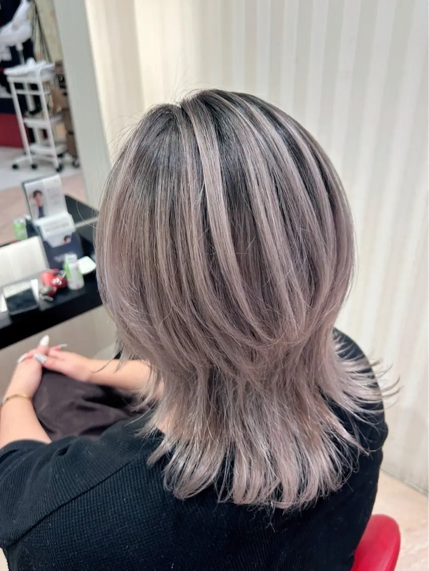 ミディアム カラー 徳田 勇貴のヘアスタイル