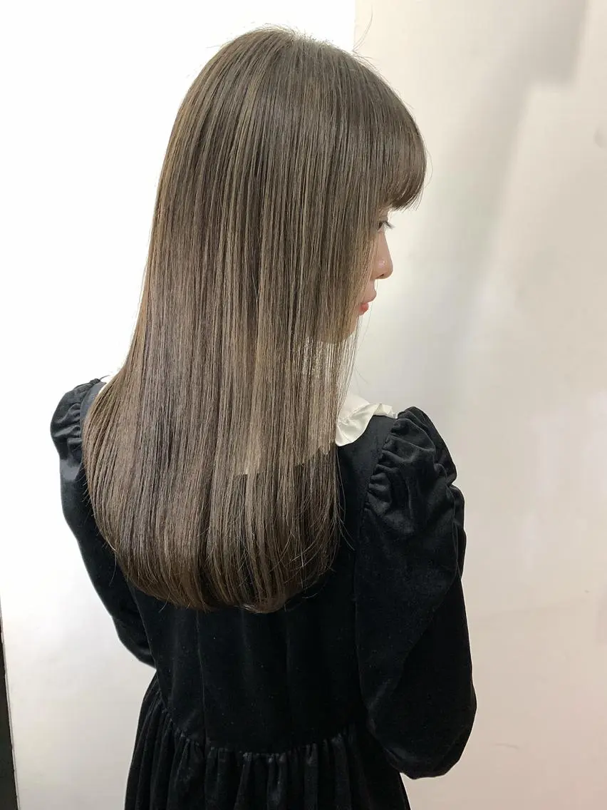 🩵カット+髪質改善ストレート+トリートメント🩵なめらかな触り心地🩵クセが弱い方はこちら🩵乾かしただけでうる艶🩵の写真