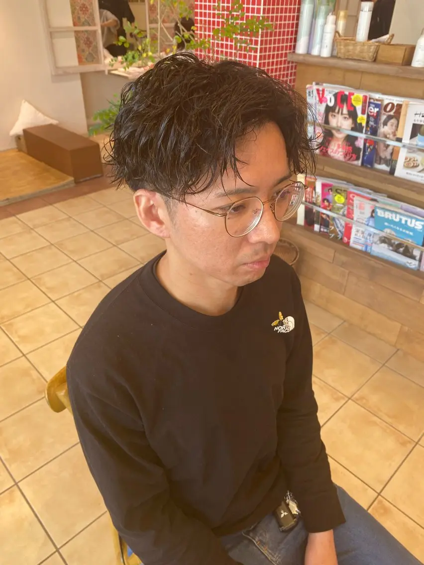 メンズ 波巻きパーマ カット パーマ トリートメント さこだ しょうた 【副店長】のヘアスタイル
