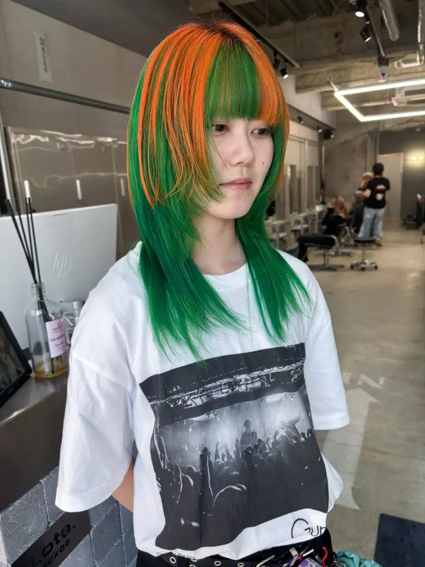 セミロング カラー ヘアカラー デザインカラー /rioのヘアスタイル