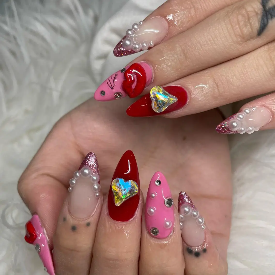 ミディアム ネイル Y. Sのネイルデザイン