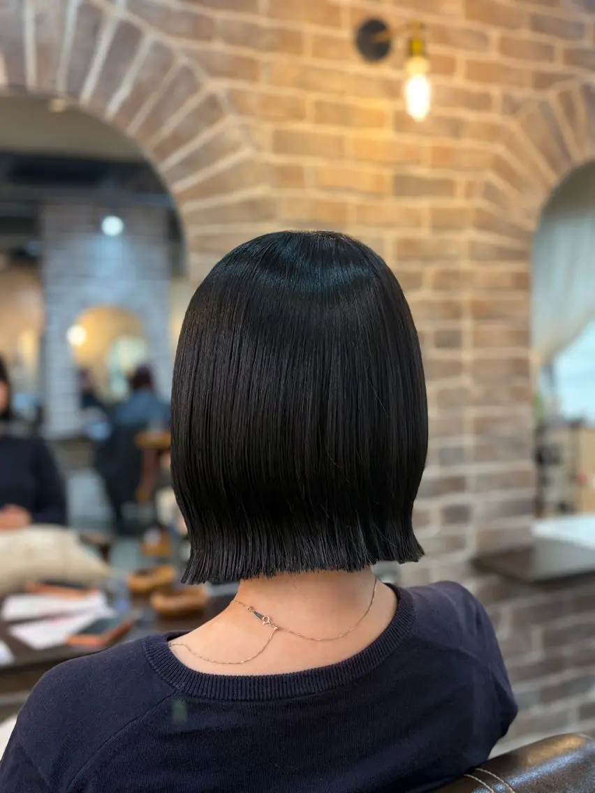 ショート カラー 黒髪 ボブ カット ヘアカラー トリートメント 縮毛矯正/暖色系 /徳田真緒のヘアスタイル