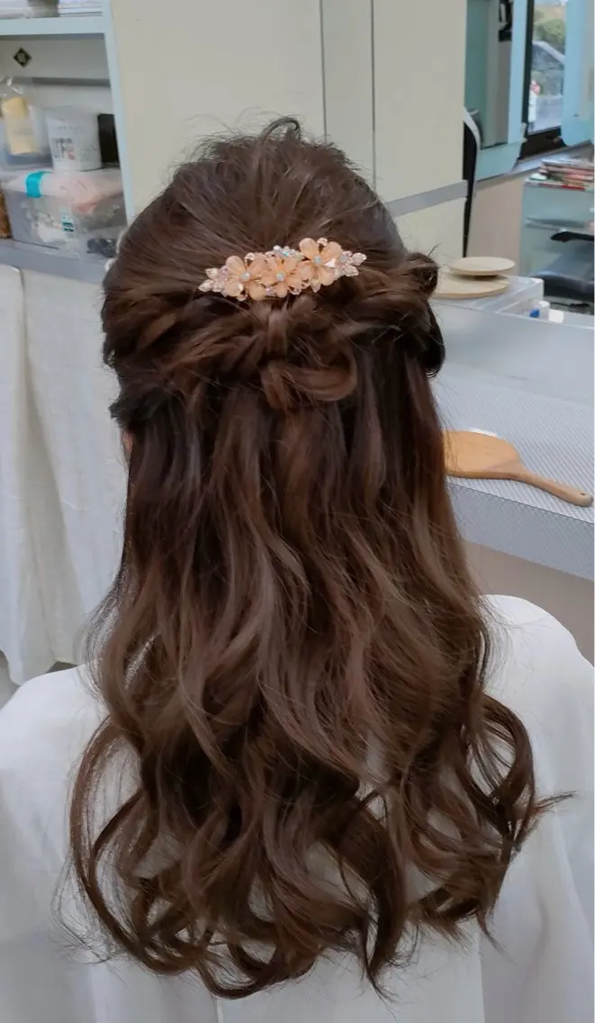 セミロング ヘアアレンジ ハーフアップ au美容室 栄矢場町のヘアスタイル