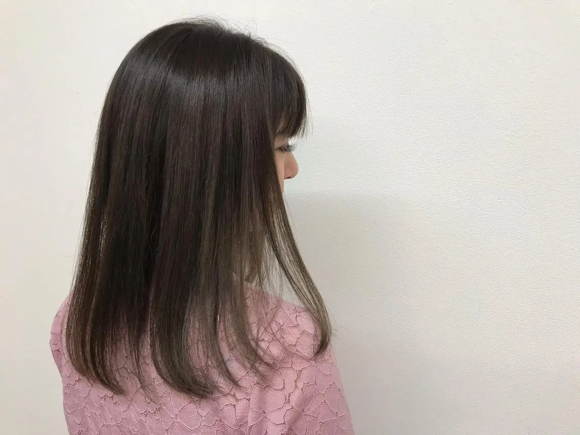 セミロング カラー カット ヘアカラー トリートメント 大平 京佳のヘアスタイル