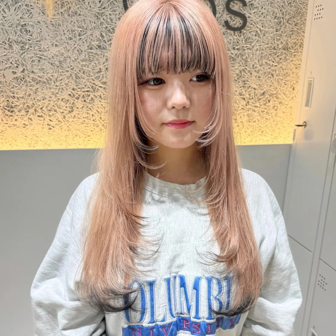 ロング カラー 黒髪 ブリーチ ピンクカラー カット ヘアカラー トリートメント 🌱ブリーチ・透明感 カラー/mapi🦭のヘアスタイル