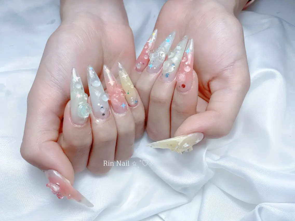 ネイル アートネイル チークネイル ジェルネイル ロングネイル マグネットネイル ハンドネイル Rin Nail 新大久保店のネイルデザイン