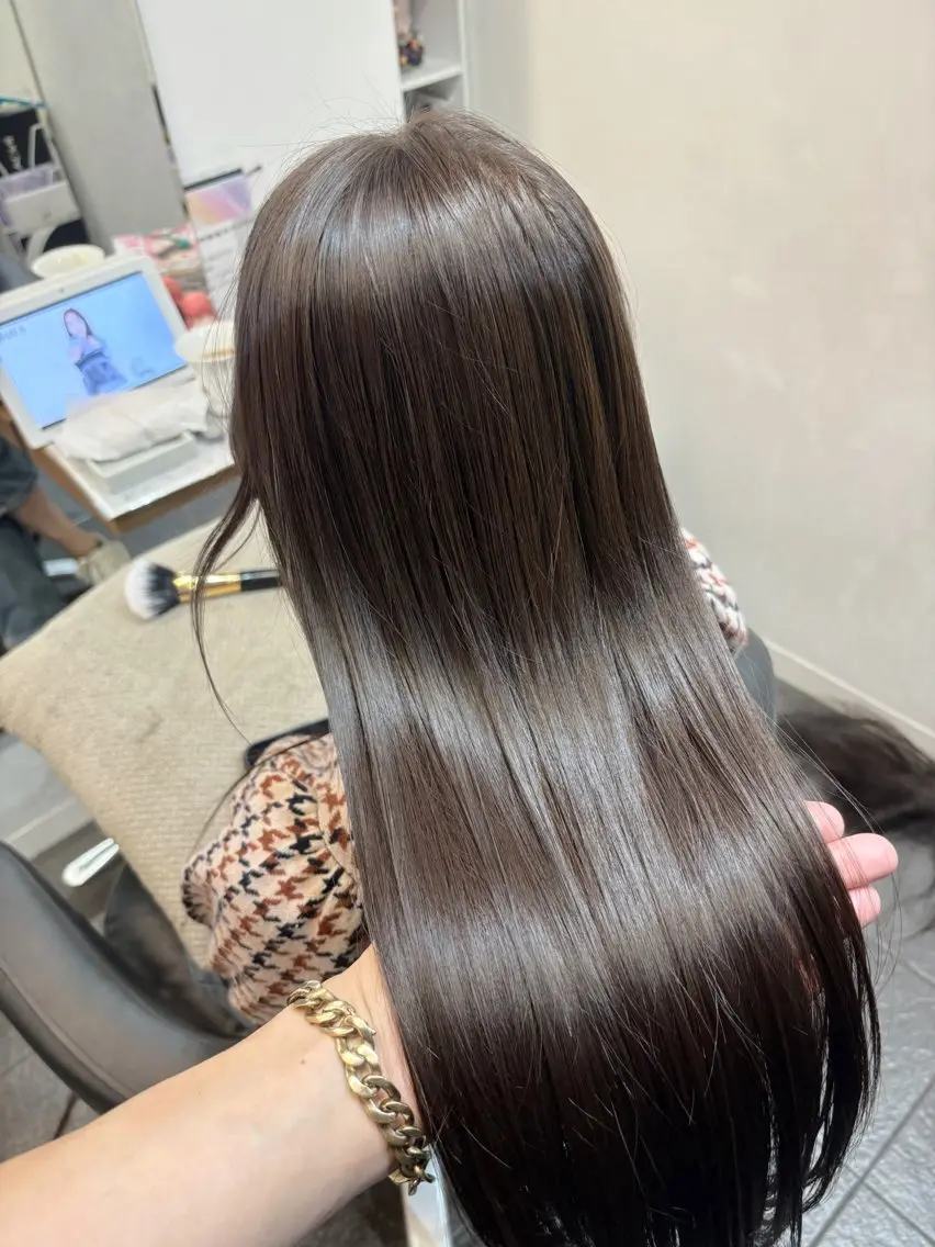 カラー オリーブグレー カット ヘアカラー トリートメント ヘッドスパ グレージュ/髪質改善 Yamato.hのヘアスタイル