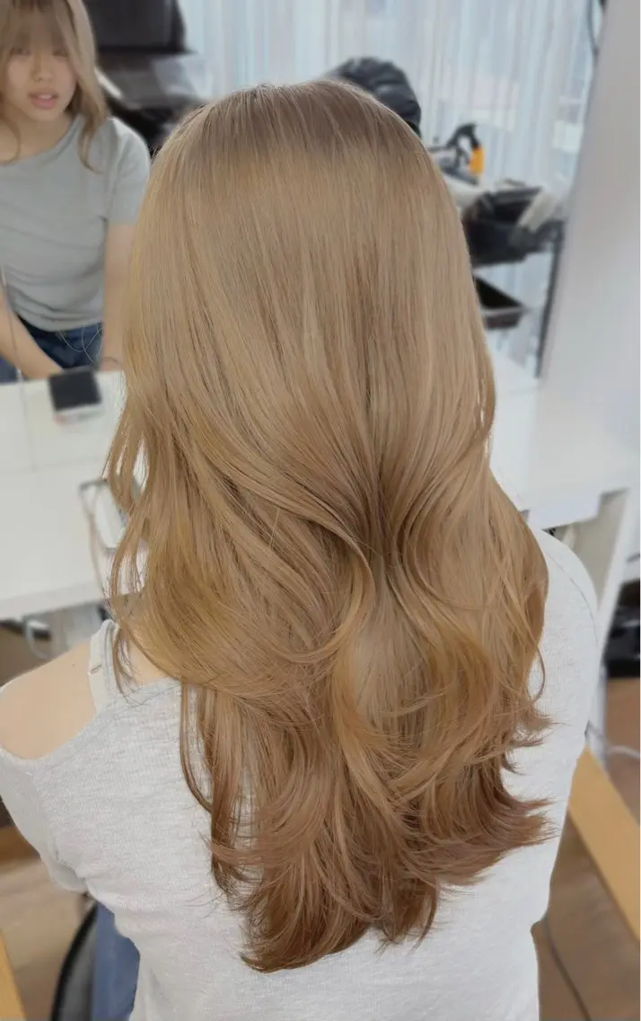 ロング 🪼AI/オリーブ ベージュ🪼のヘアスタイル
