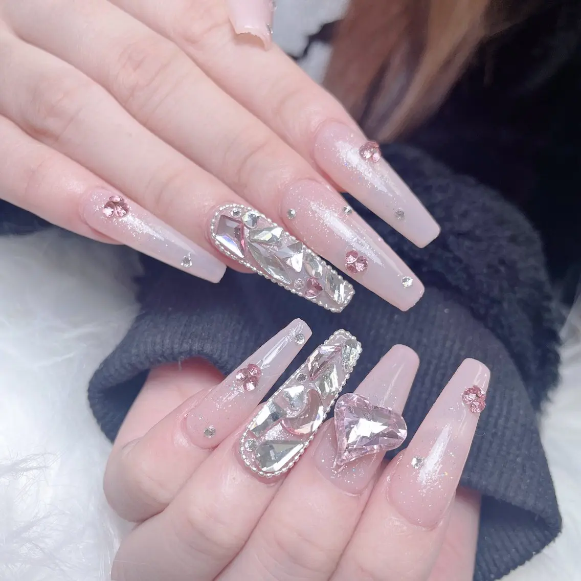 ネイル 成人式 ロングネイル マグネットネイル 大理石ネイル(マーブル) リボン ハンドネイル MoMoA Nail ネイル長さ出し専門店のネイルデザイン