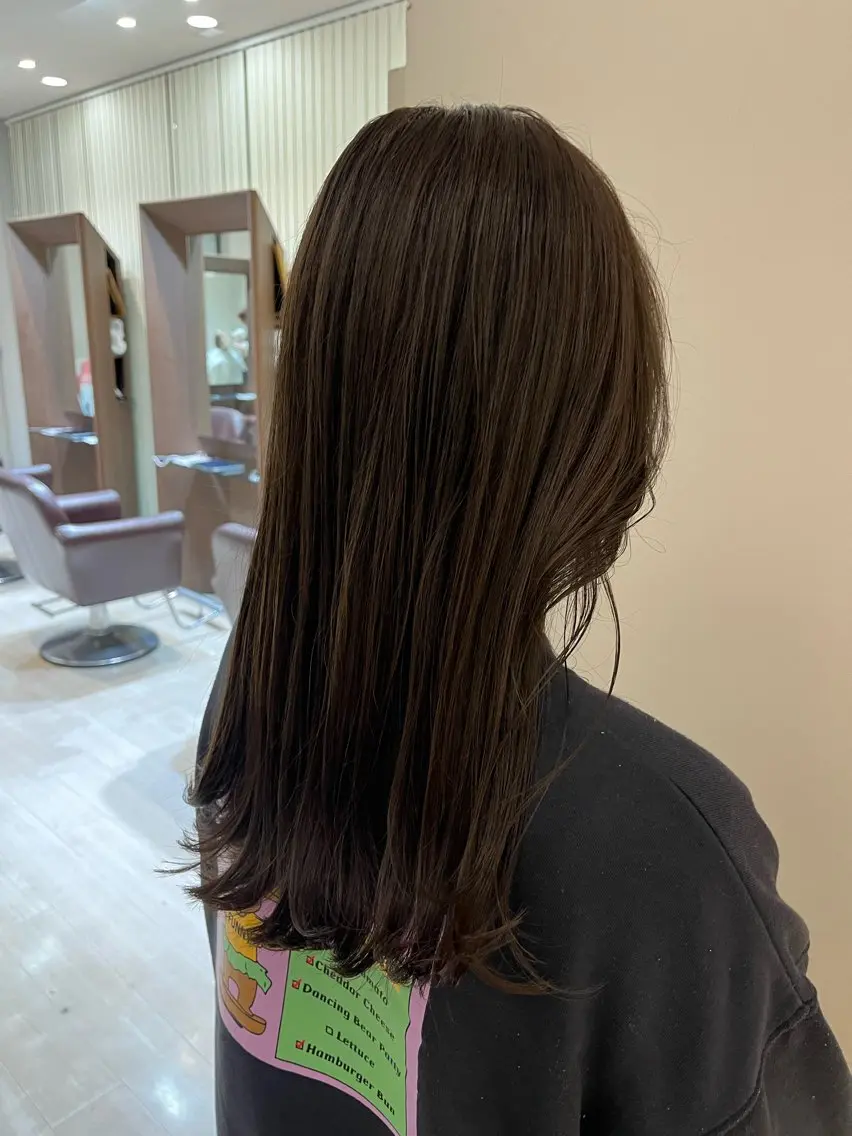 ロング カラー ブラウンカラー オリーブブラウン 顔周りカット レイヤーカット 山下 まりなのヘアスタイル