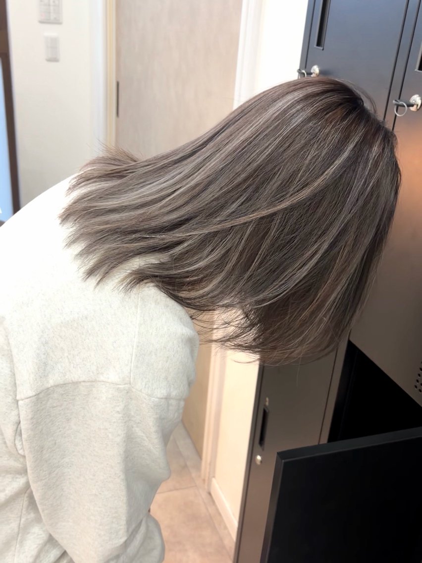 セミロング カット ヘアカラー トリートメント 廣庭 勇人のヘアスタイル