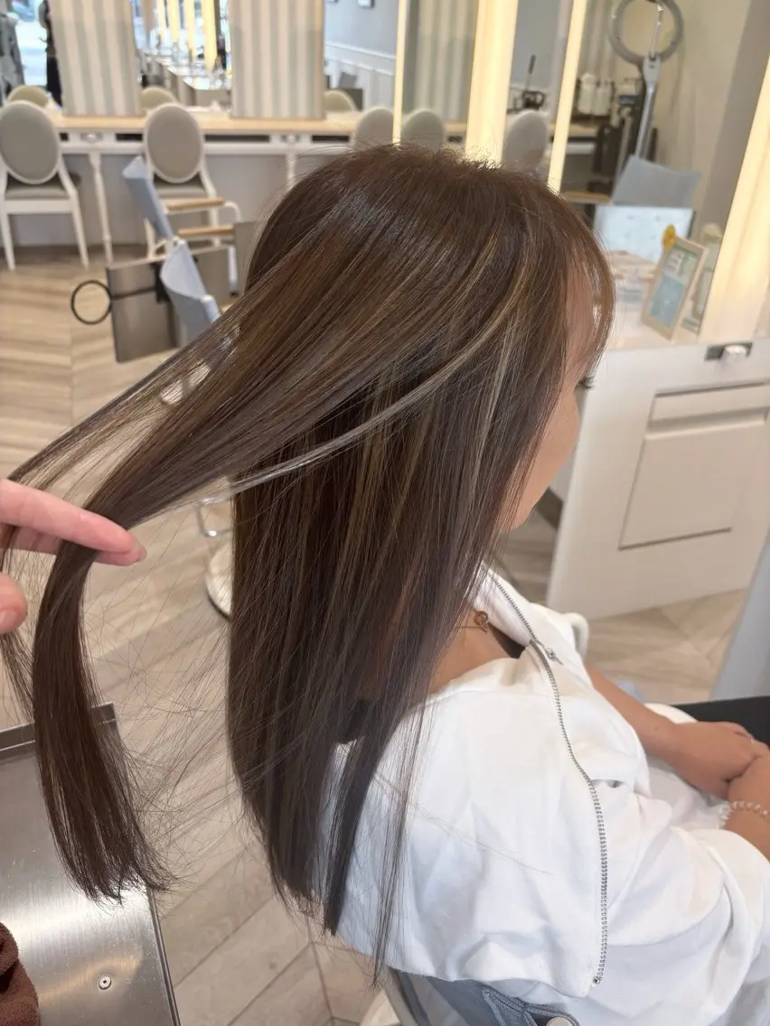 ロング カラー ハイライトカラー ハイライト ヘアカラー 💐レイヤー/透明感 カラー💐智口彩香のヘアスタイル