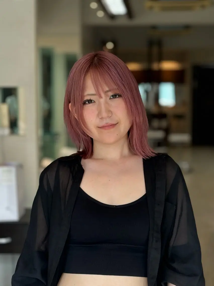 カラー ピンクカラー 川端 萌那のヘアスタイル