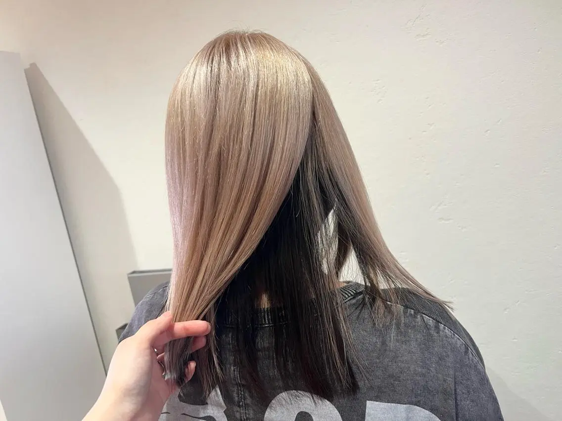ロング カラー 蓮見 友里のヘアスタイル