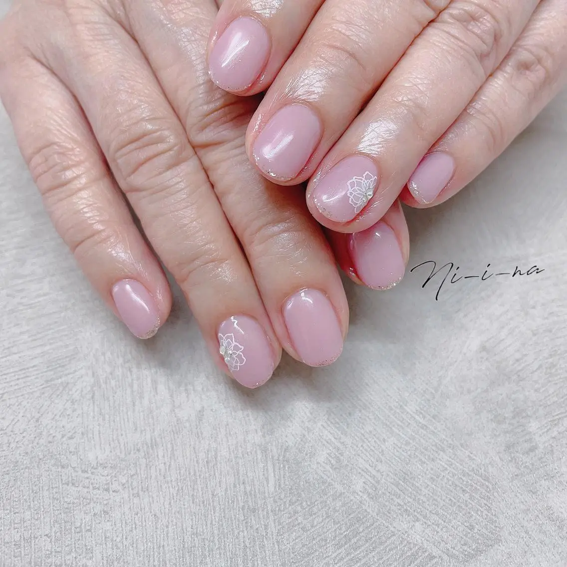 ネイル フレンチネイル ラメ(グリッター) nail salon Ni-i-naのネイルデザイン