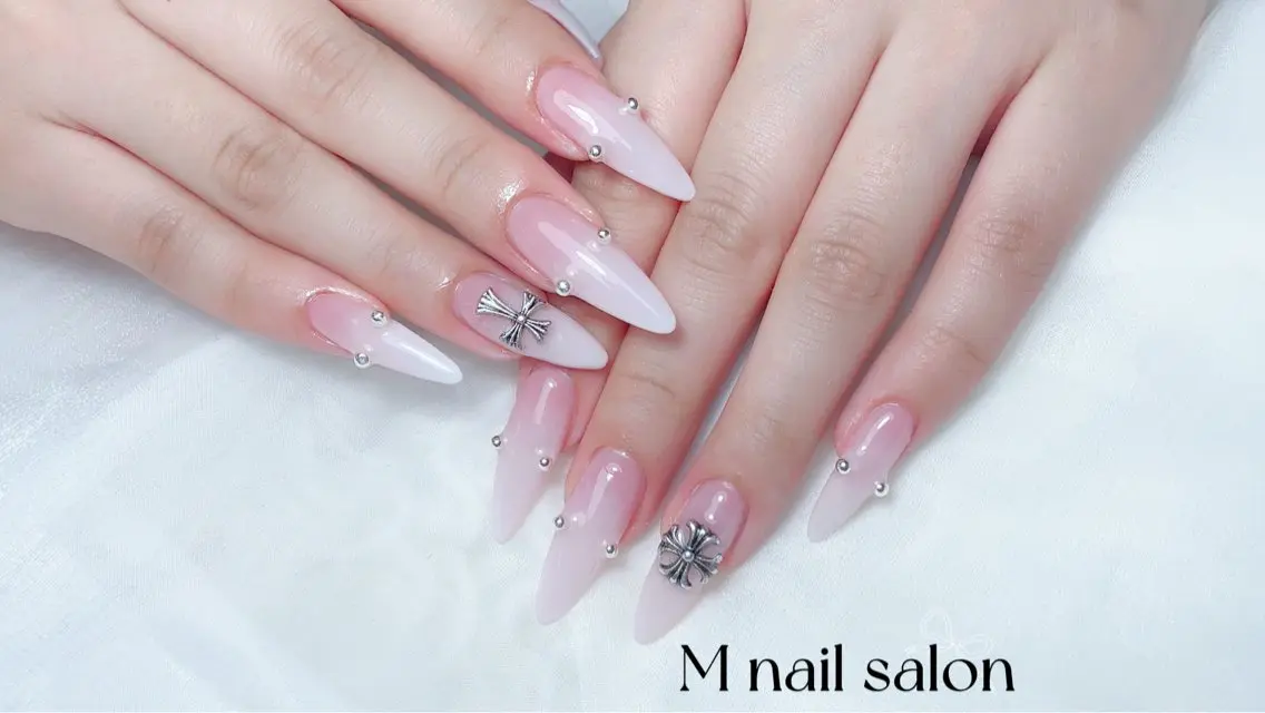 ネイル ハンドネイル M🌷nail 長さだし専門店のネイルデザイン