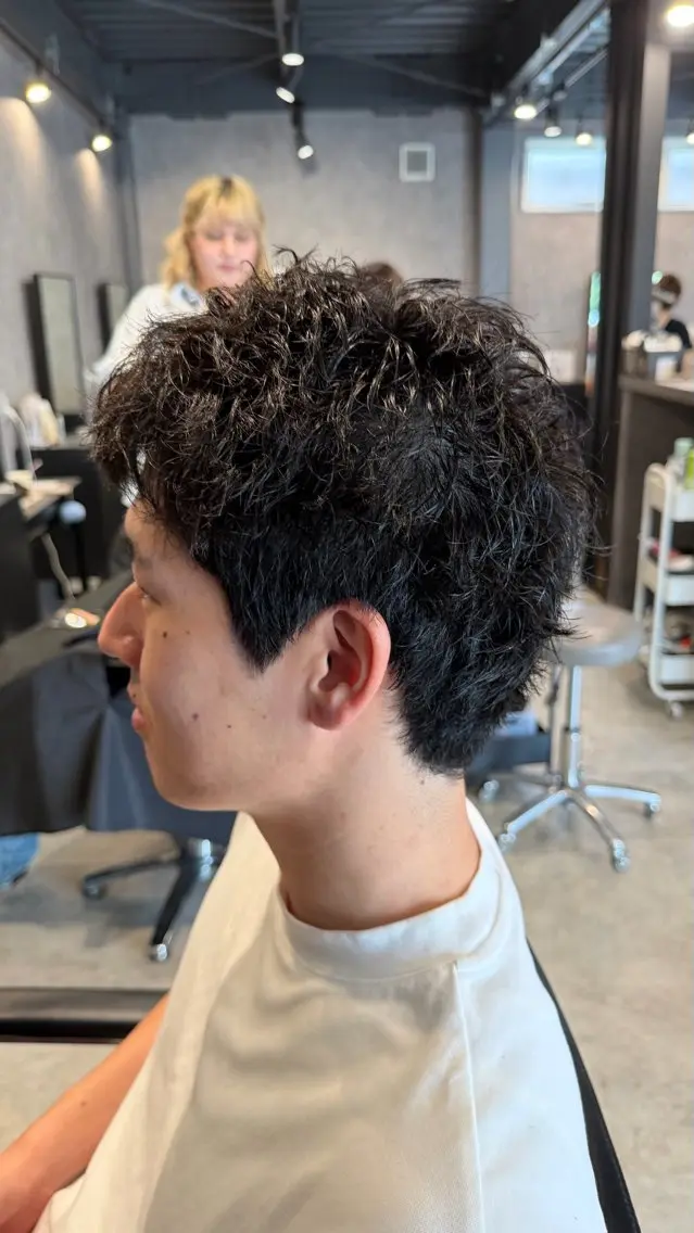 ショート パーマ メンズ ショートヘア カット パーマ 久保田 祥伍のヘアスタイル