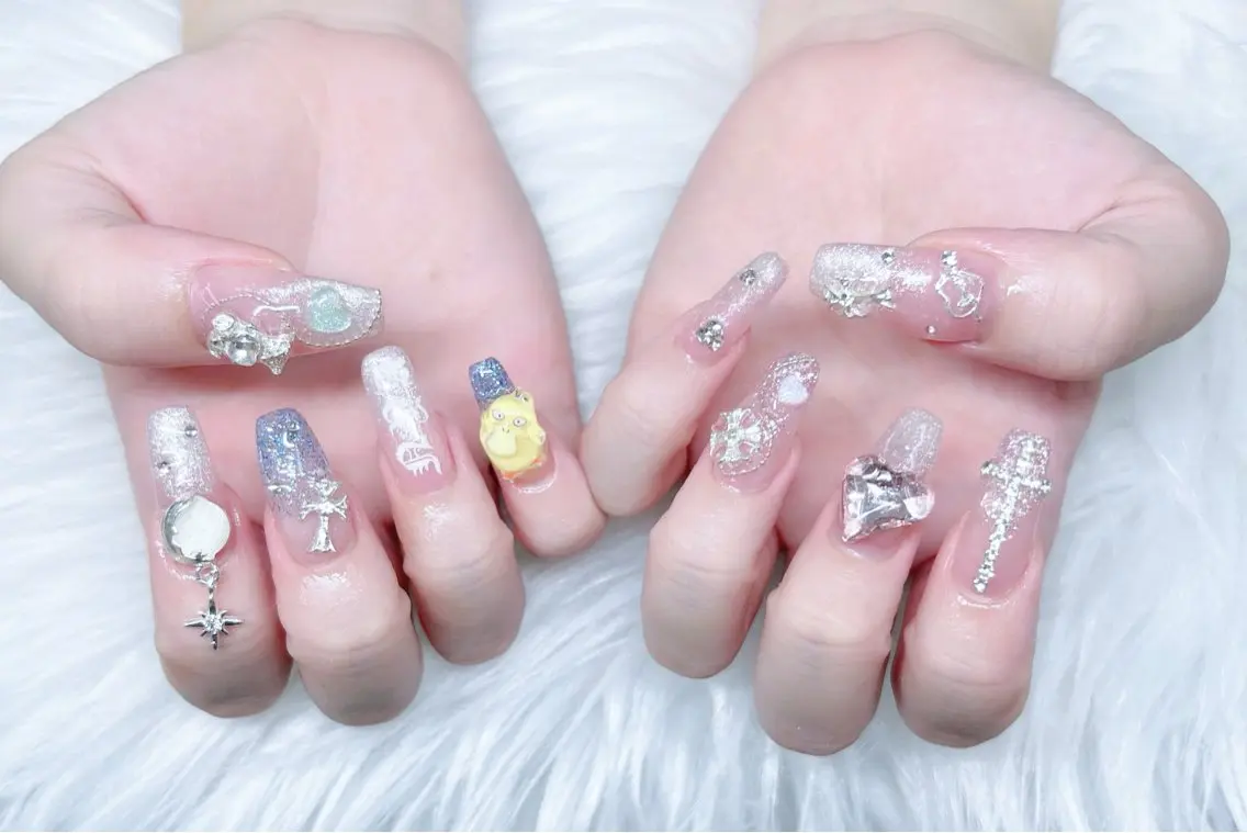ネイル 成人式 ロングネイル マグネットネイル 大理石ネイル(マーブル) リボン ハンドネイル Amee Nail Salonのネイルデザイン