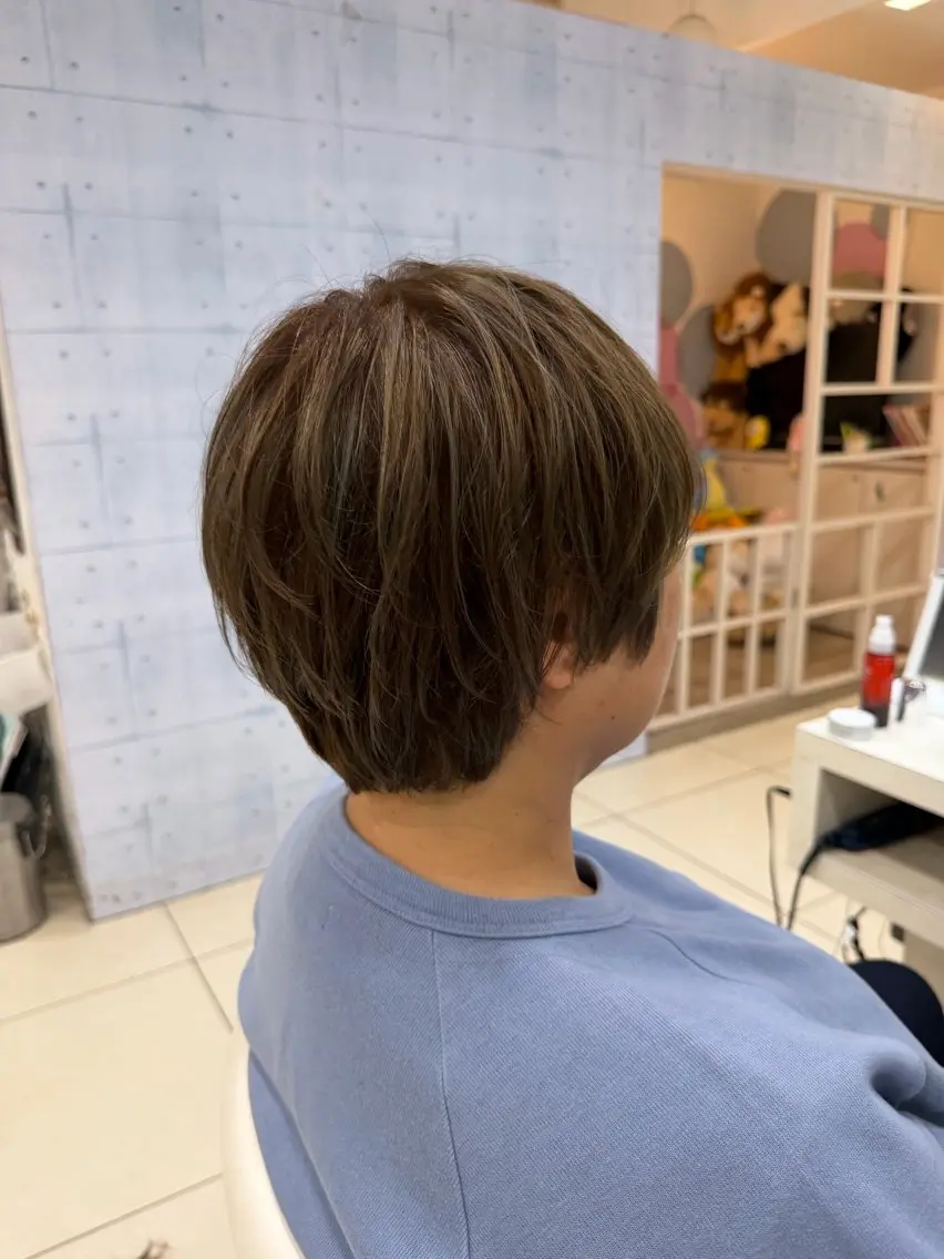 ショート カラー ハイライトカラー ハイライト ヘアカラー 🤎ベージュカラー/ 髪質改善/山岸🤎のヘアスタイル