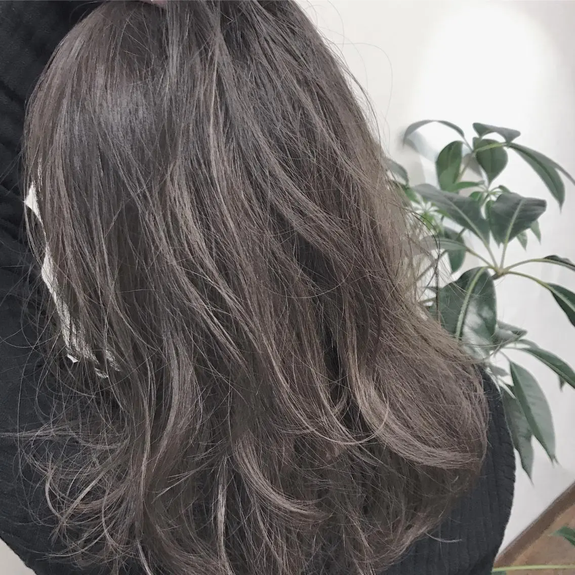 セミロング カラー グラデーションカラー グレージュ 【完全マンツー 恵比寿】佐藤 翔のヘアスタイル