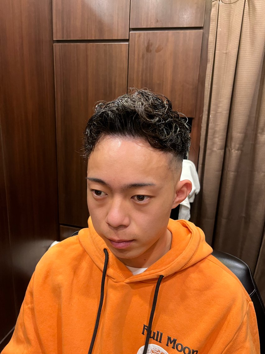 パーマ メンズ ヒロ銀座川崎 志田健介のヘアスタイル