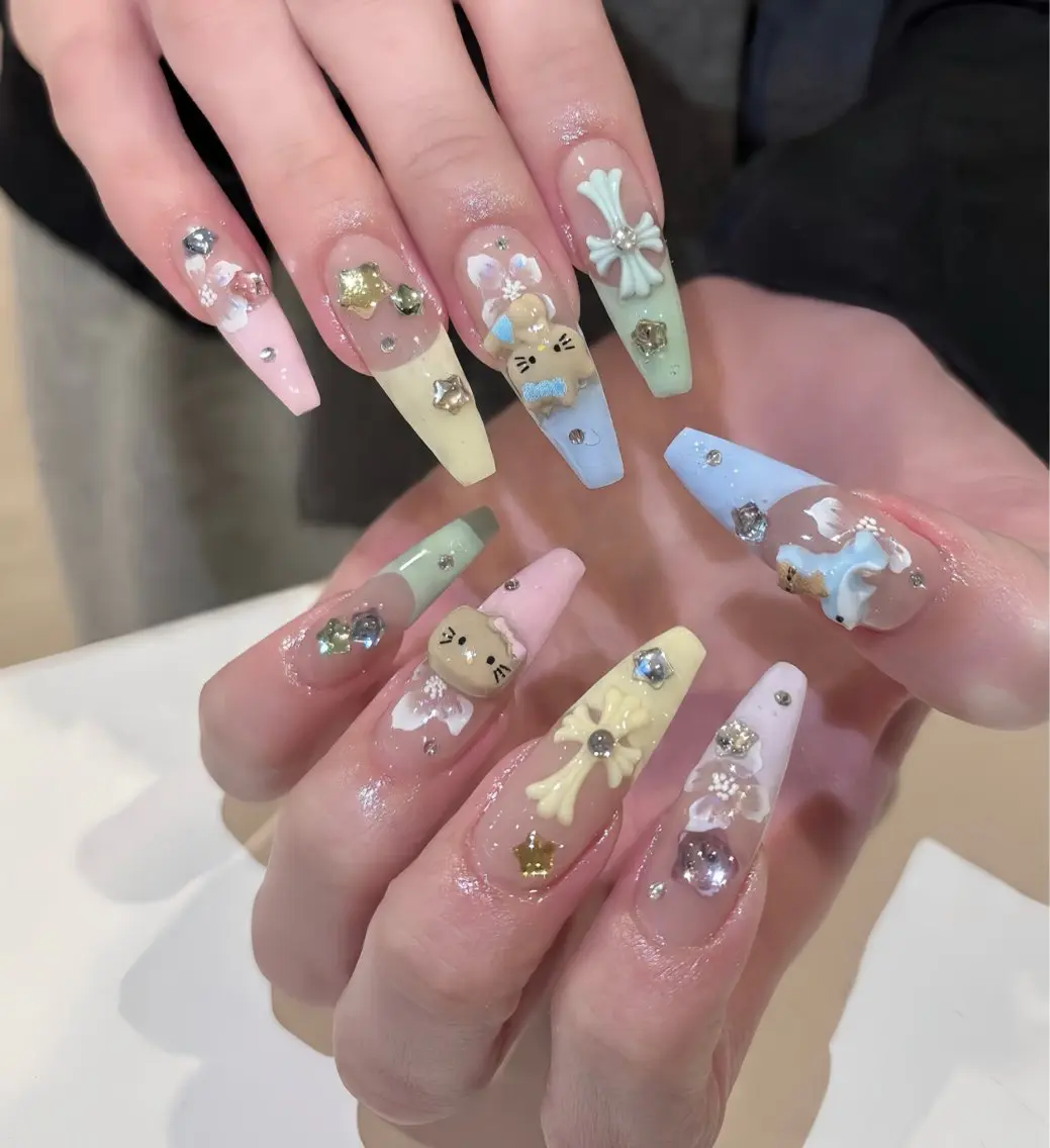 ネイル オーロラネイル ブルー フットネイル ジェルネイル 氷ネイル・うるうるネイル ハンドネイル Rin Nail 新大久保店のネイルデザイン