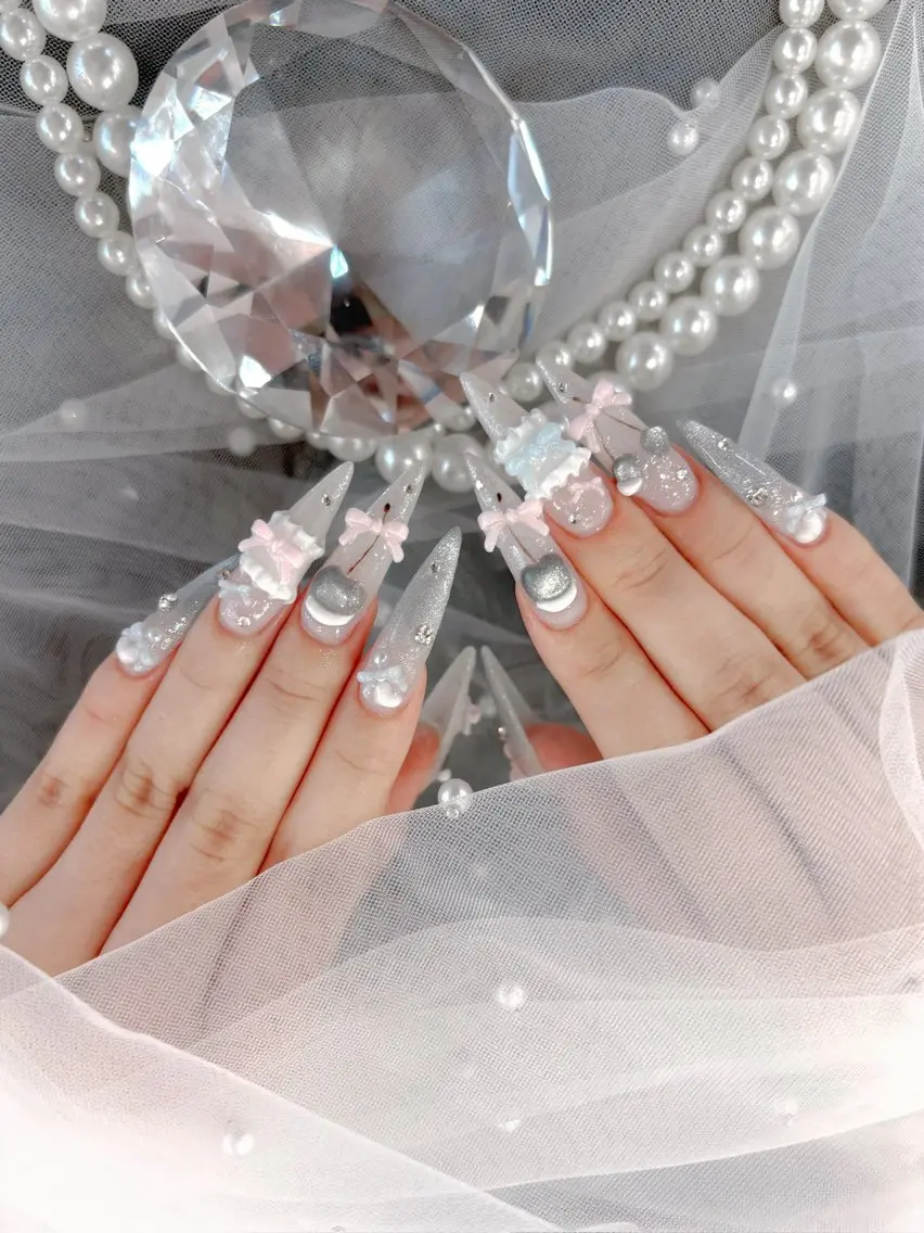 ロング ハンドネイル Pink Doll House天久店のネイルデザイン