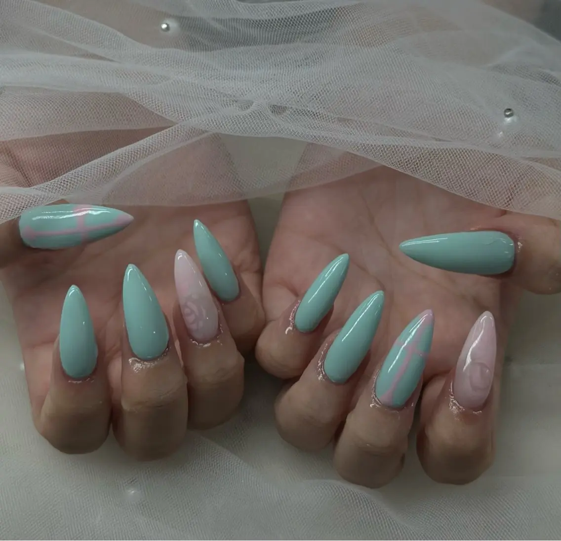 ネイル ハンドネイル R Nailのネイルデザイン