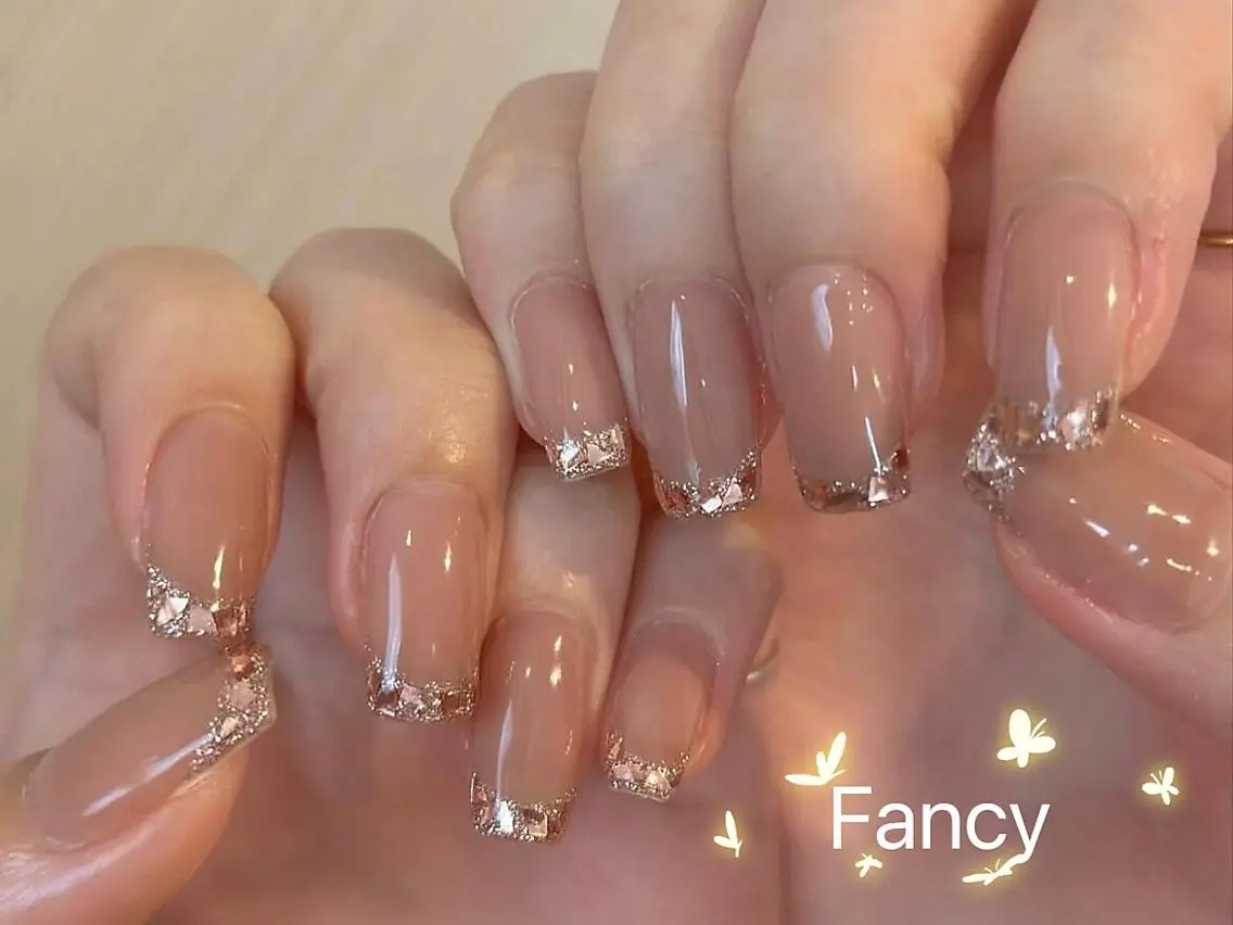ネイル チークネイル 長さ出し フットネイル フレンチネイル ジェルネイル Fancy ネイルサロン三軒茶屋のネイルデザイン