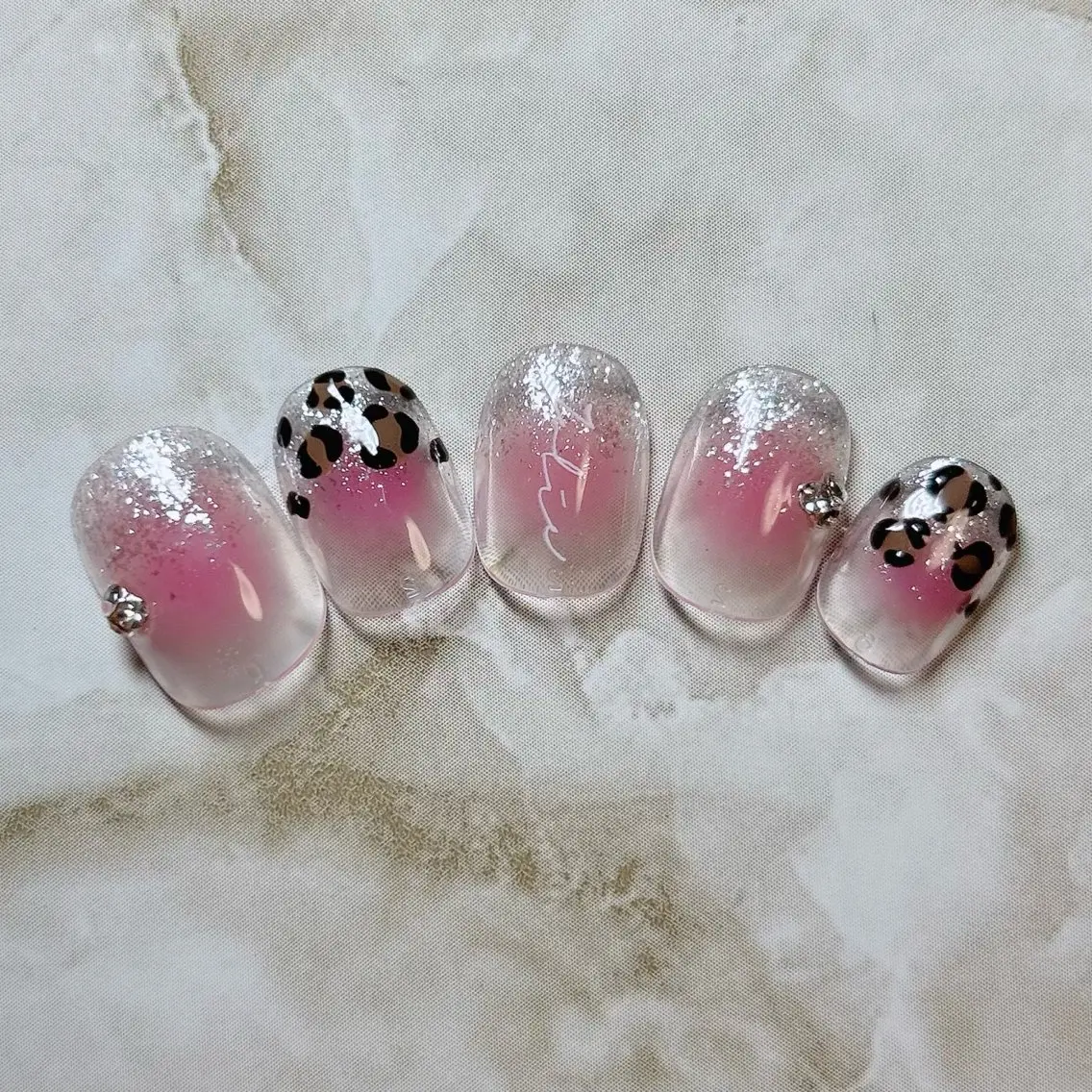ネイル アートネイル クリアネイル ミラーネイル ニュアンスネイル ハンドネイル nail salon iroatsumeのネイルデザイン