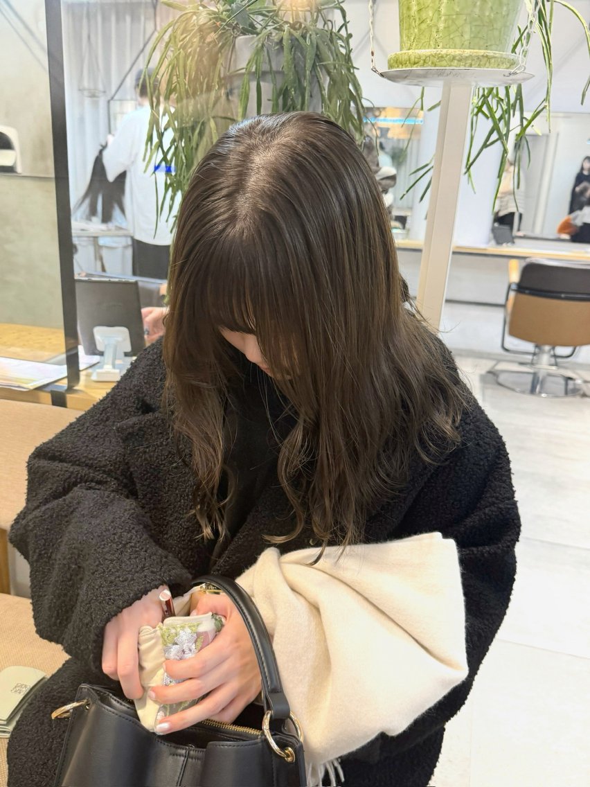 セミロング カラー ベージュカラー オリーブベージュ カット ヘアカラー トリートメント mako/オリーブ /美容師アイリストのヘアスタイル