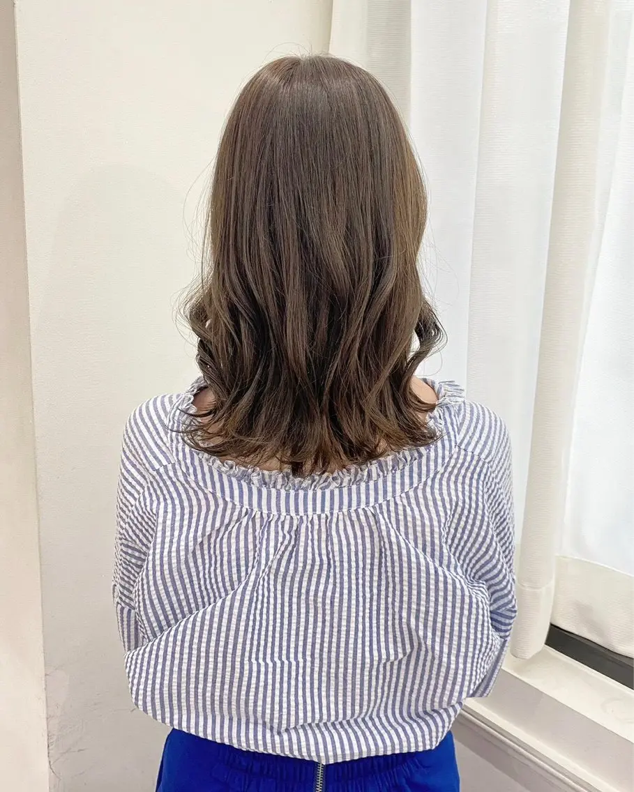 セミロング ヘアカラー KOHARU🌺 /仙台/透明感カラーのヘアスタイル