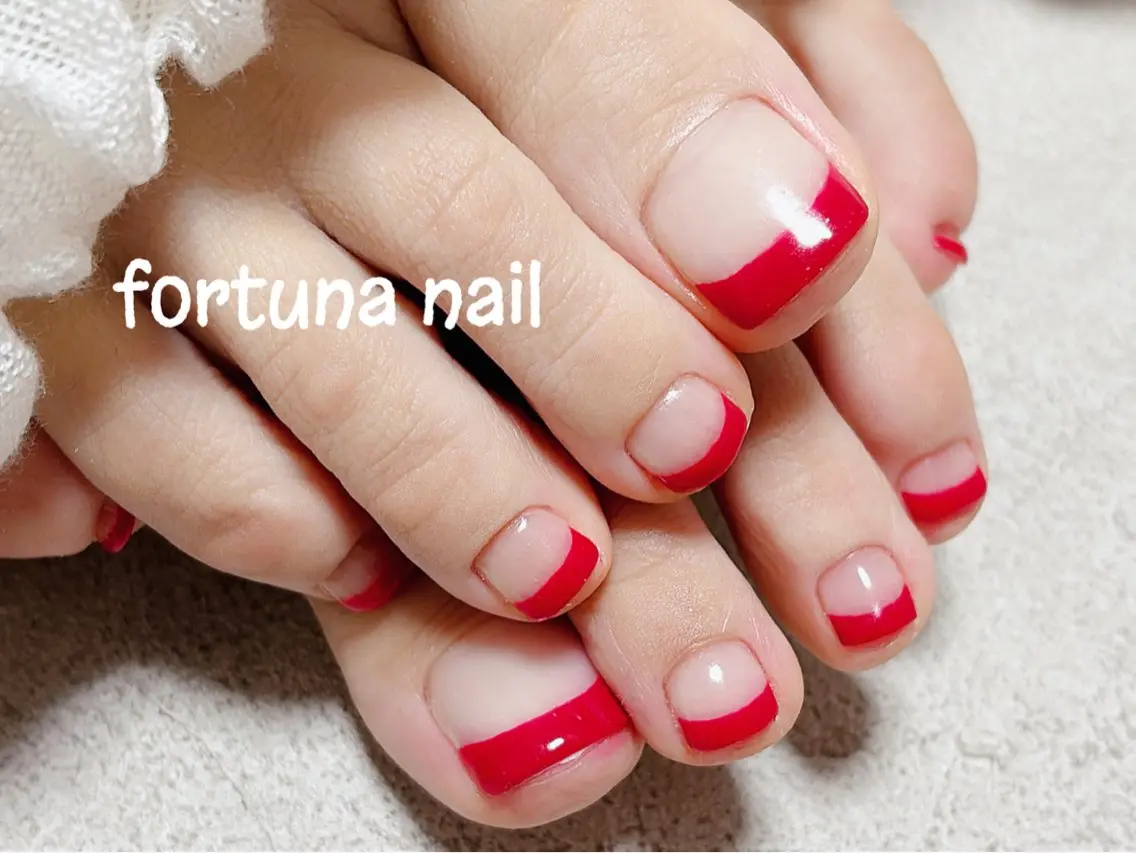 ネイル フットネイル フレンチネイル Nail •Head スパFortunaのネイルデザイン