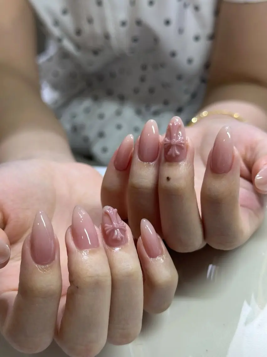 ネイル チークネイル ドット フレンチネイル グラデーション 韓国ネイル Minette nailrinrinのネイルデザイン