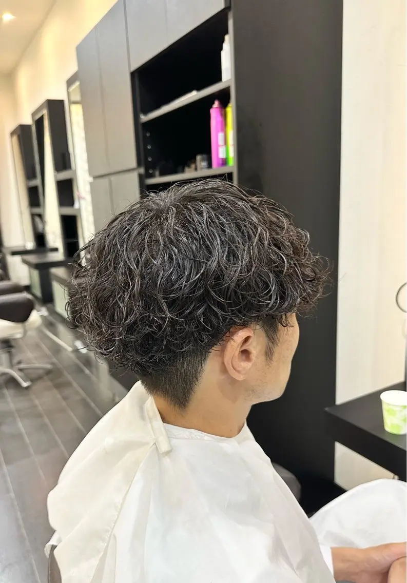 パーマ メンズ フェザー/波巻き 雫石大夢のヘアスタイル