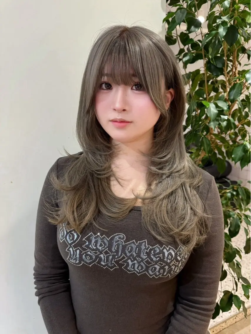 セミロング カラー 透明感カラー グレージュ オリーブグレージュ オリーブグレー くびれヘア 透明感🫧/縮毛矯正 AO俊介🌐のヘアスタイル