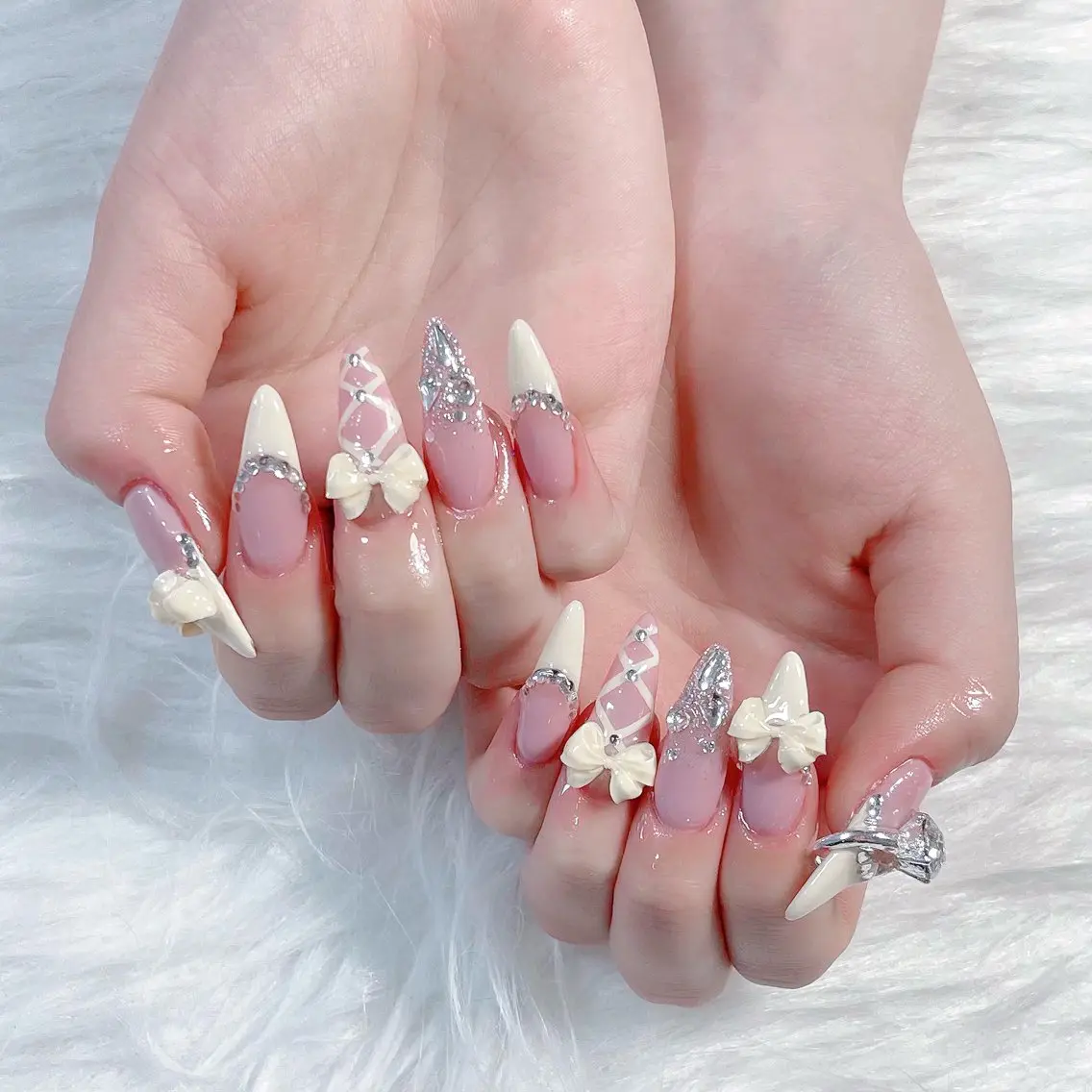 ネイル Hin Hana Nailのネイルデザイン