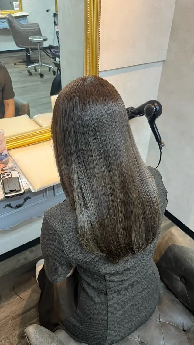 セミロング カラー 透明感カラー グレージュ モカグレージュ トリートメント カット ヘアカラー 🫧似合わせ×艶🫧 吉田 陽菜のヘアスタイル