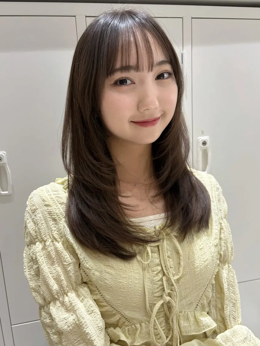 セミロング 透明感ベージュカラー yumekaのヘアスタイル