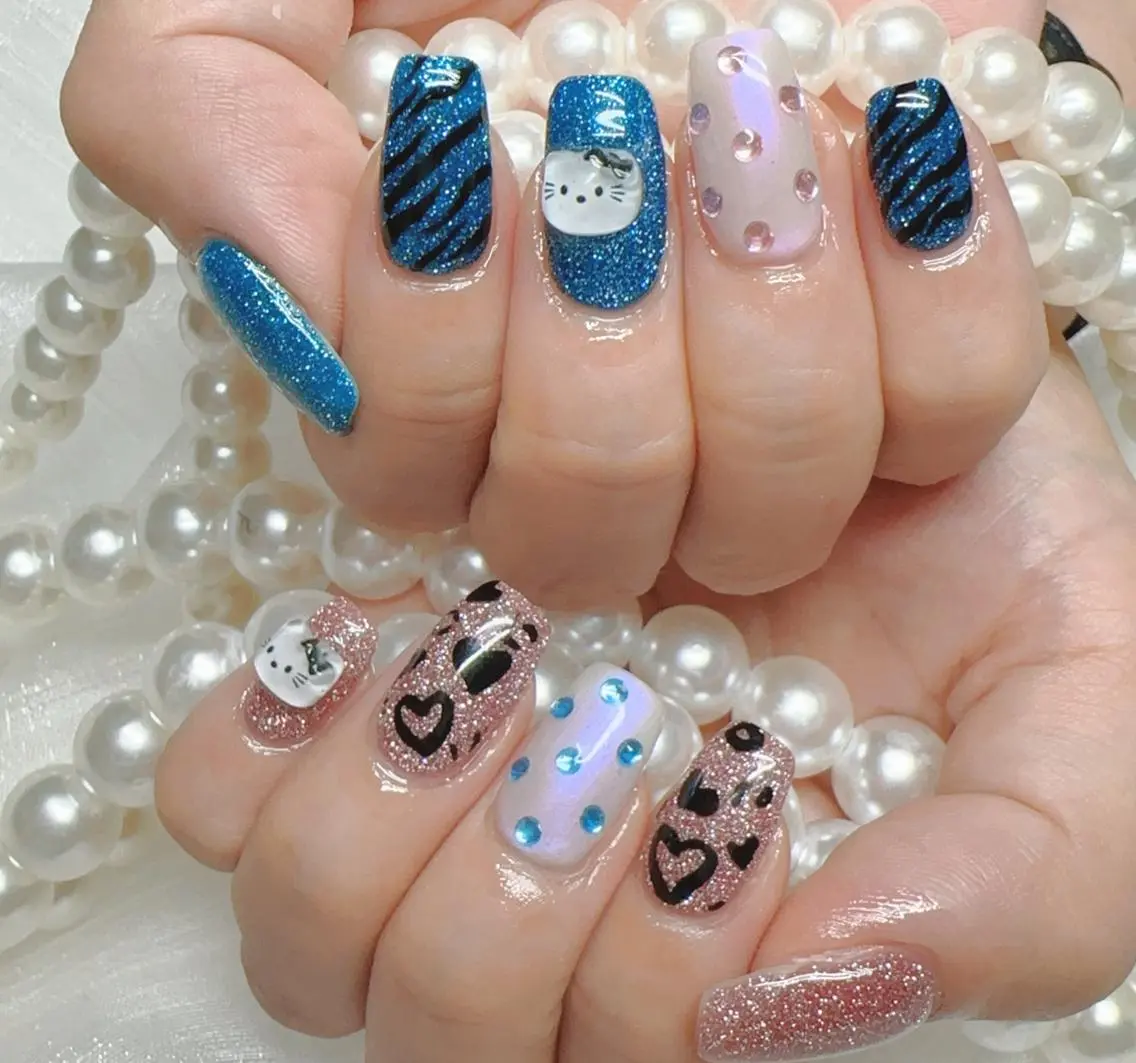 ネイル オーロラネイル 長さ出し フレンチネイル ガーリー キラキラネイル ハンドネイル Lucky nail salonのネイルデザイン